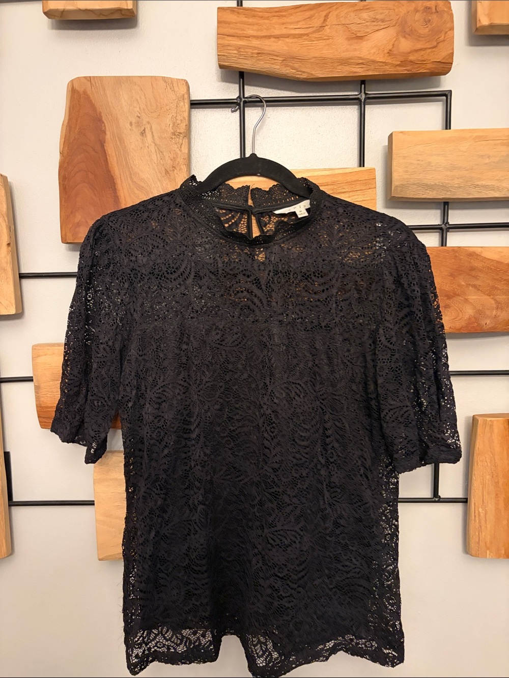 Adiva Black Lace Short Sleeve Blouse